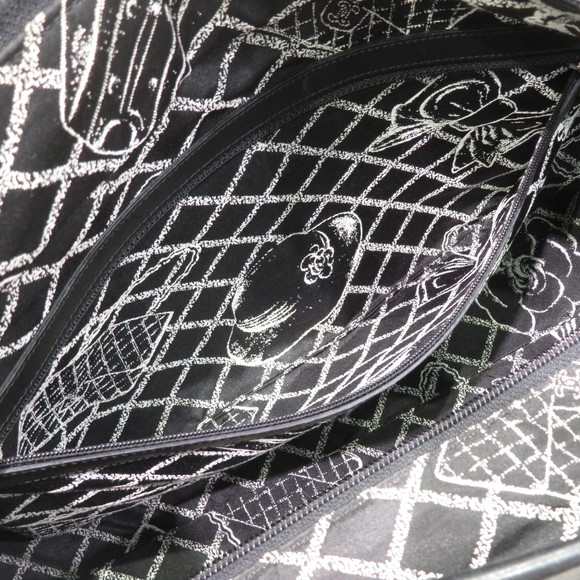 Chanel Essential Leather Tote Bag Black - Picture 10 of 14